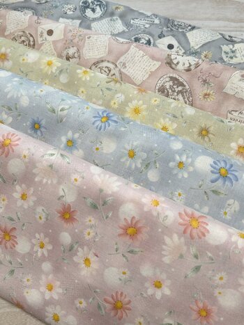 南久美子さんプリント入荷